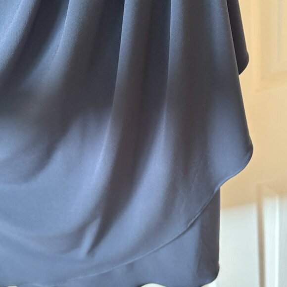 Le Chateaux Sleeveless navy dress - Picture 2 of 7